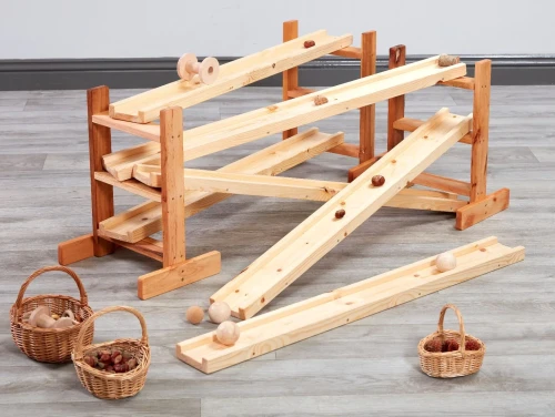 Houten glijbanen met standaards | set van 9 stuks